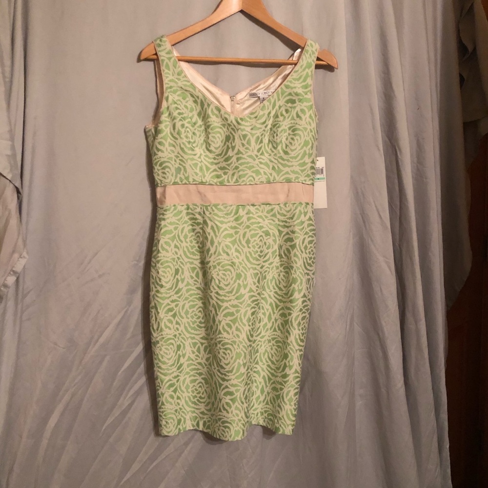 Green Spring Dress - Picture 2 of 5